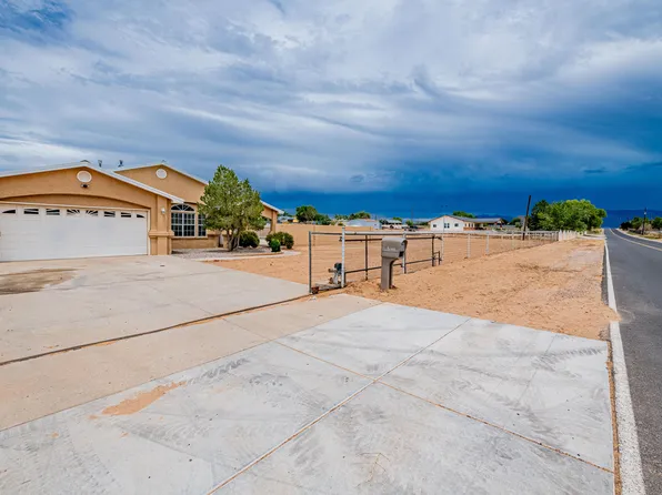 143 Van Camp Blvd, Los Lunas, NM 87031