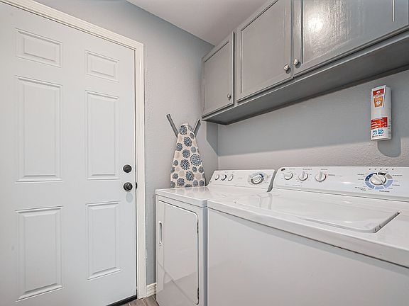5th image of 13905 Hollowgreen Dr