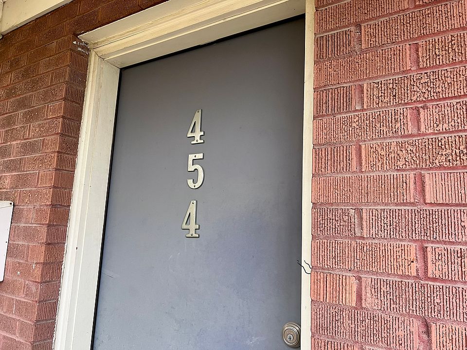 1st image of 454 N H St