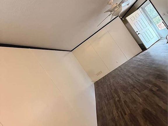 5th image of 1800-1800 E Jordan Rd