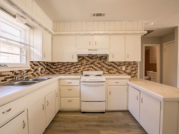 3rd image of 2306 62nd St APT B