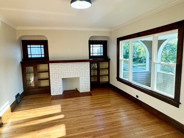 2121 Eldred Ave #UP — Photo 8