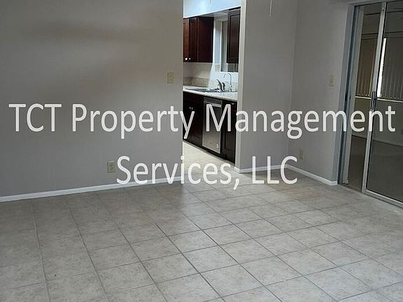 3rd image of 716 N 65th Pl