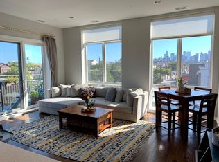 5 N Oakley Ave #404, Chicago, IL 60612