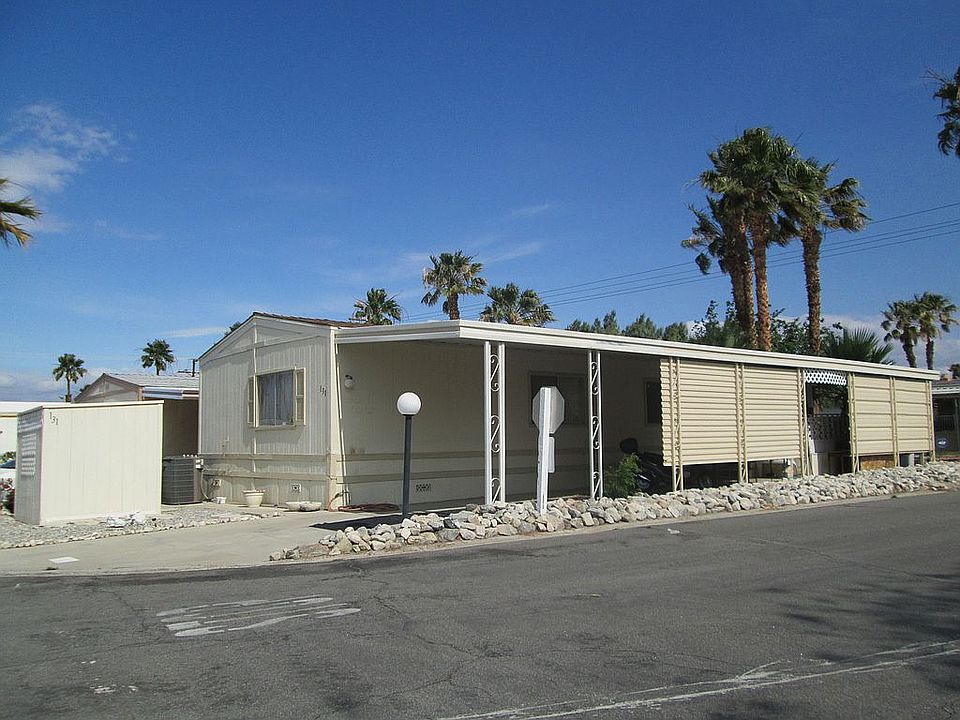 Corner lot,
