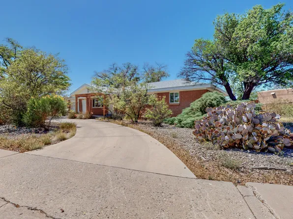 4937 Burton Ave SE, Albuquerque, NM 87108