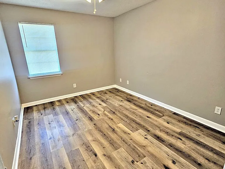 228-304 Cedar Lake Pl SW — Photo 10