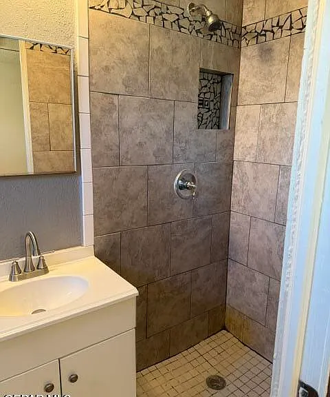 209 Mango Rd — Photo 10