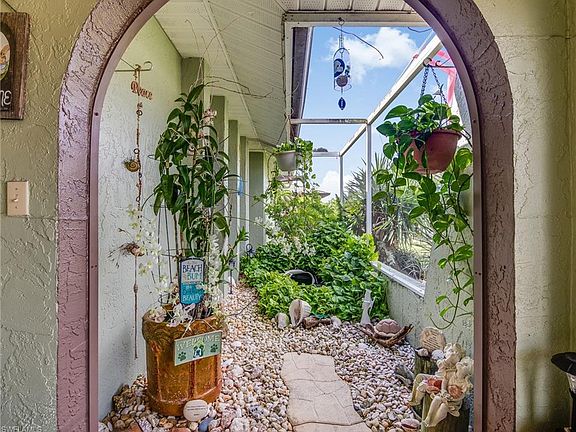 3rd image of 19 SE 21st Ave