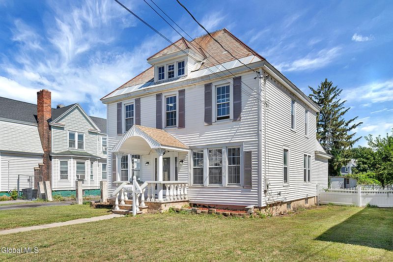 4th image of 1231 Chrisler Avenue