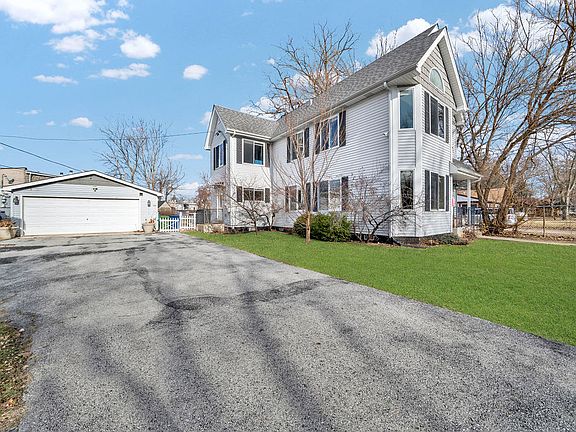 3rd image of 6120 W 98th St