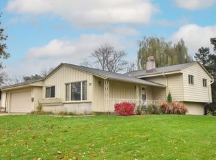 5321 Laura Ln, Greendale, WI 53129