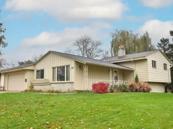 5321 Laura LANE, Greendale, WI 53129