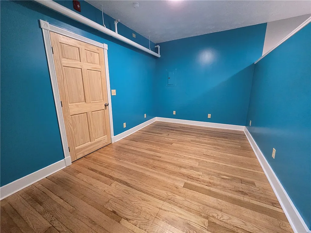 Studio, 1.0 bath, 11232 sqft, $1,000 — Photo 2