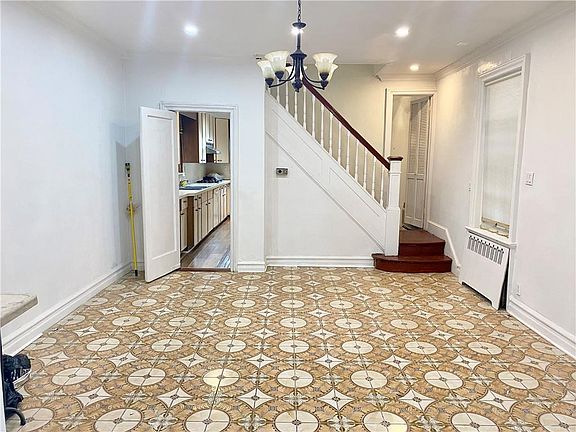 5th image of 1498 E 29th St
