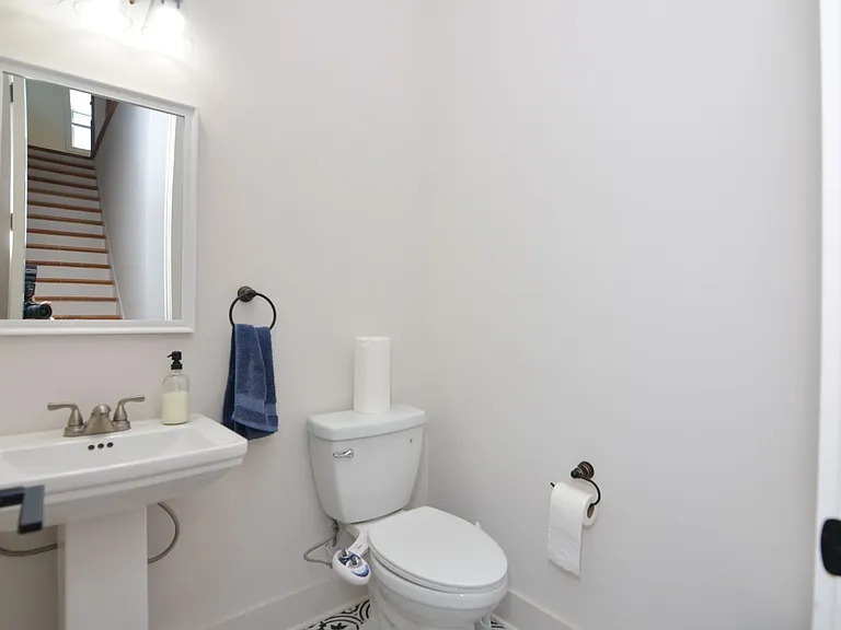 411 McAdoo Ave — Photo 14