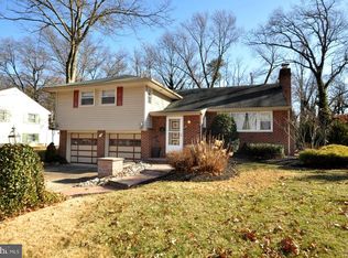22 Woodside Ln, Cinnaminson, NJ 08077
