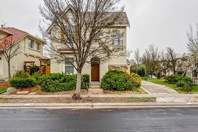 457 W Viento St photo 1