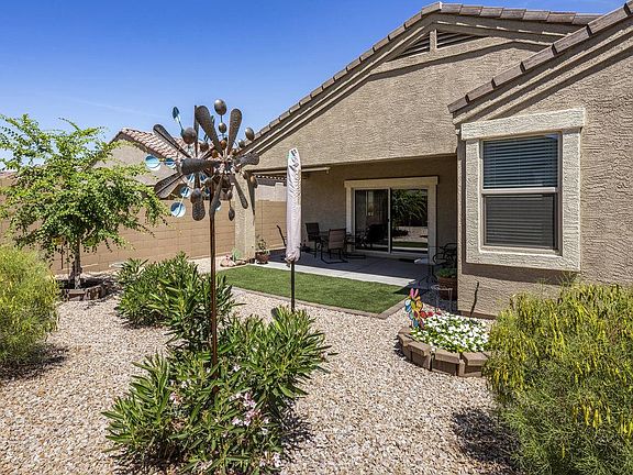 5th image of 1263 E Thomas Dr