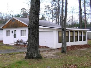 10867 W Higgins Lake Dr, Roscommon, MI 48653