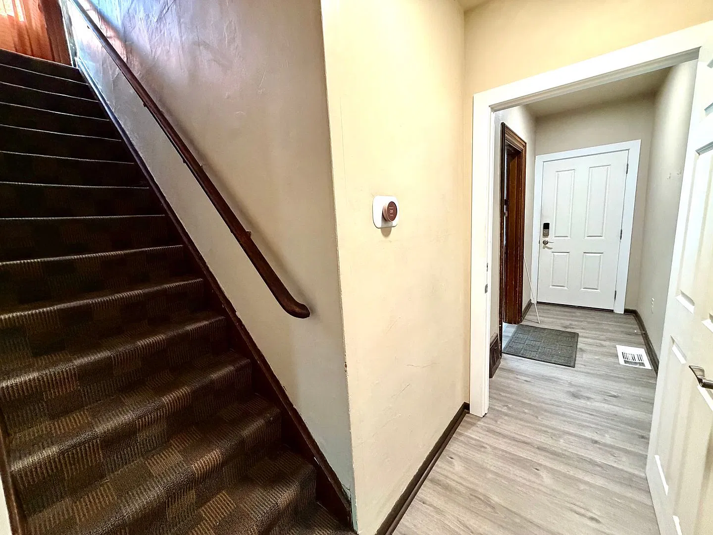 114 Sedgwick Street (Duplex) (Full Service Plan) — Photo 3