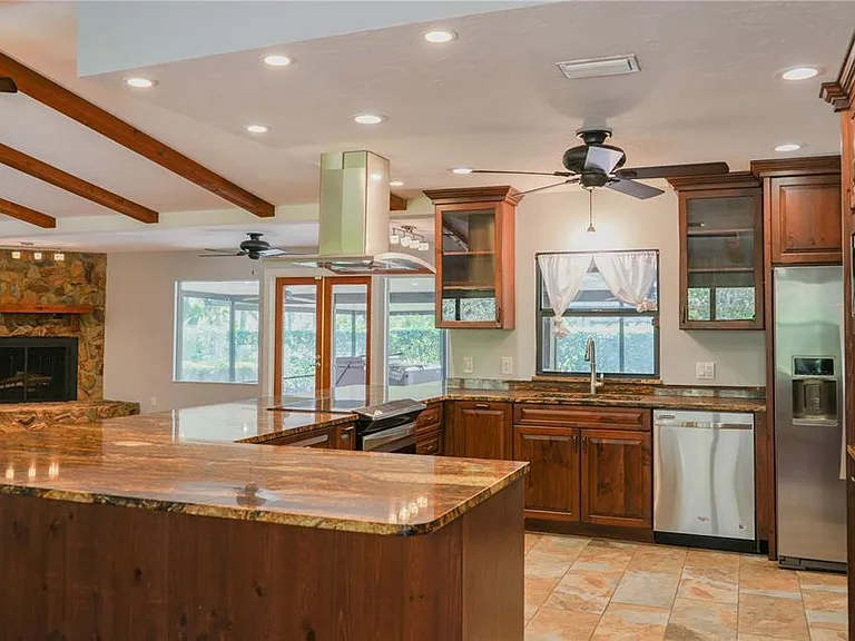 3502 Sunbeam Dr — Photo 3