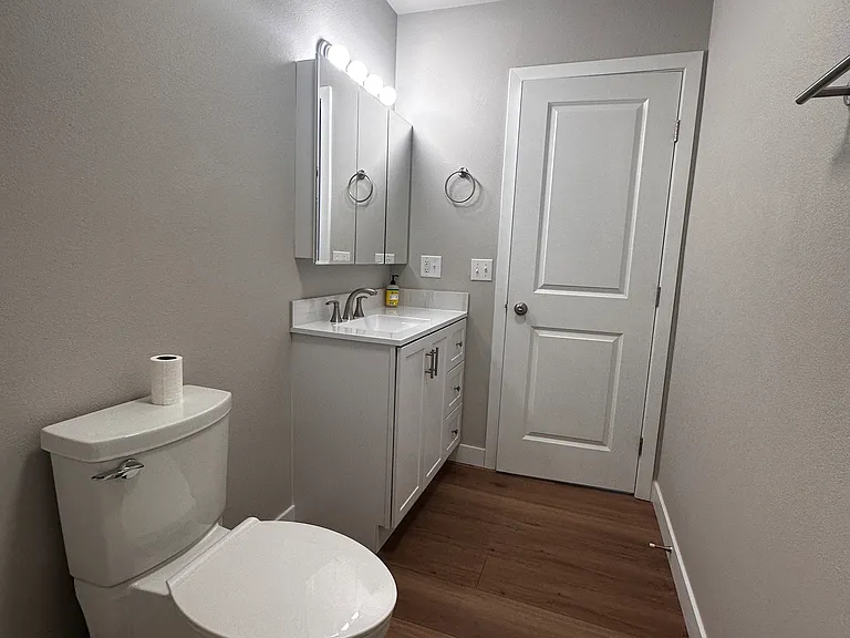 221 E 12th Ave #15 — Photo 18