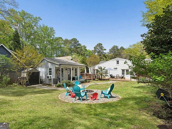 3rd image of 260 Mount Vernon Dr