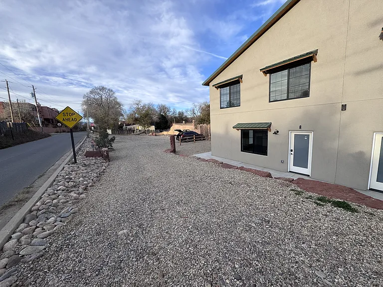 232 Valverde St — Photo 18