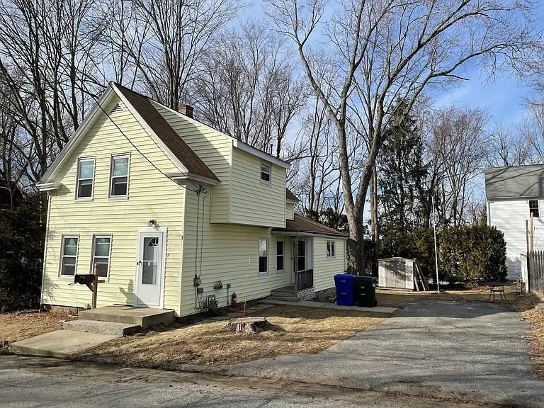 9 A St — Photo 12