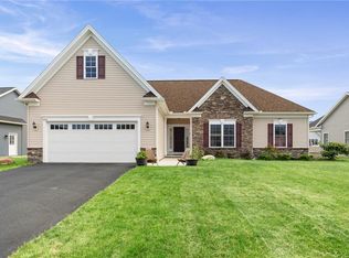 1459 Quail Creek Trl, Webster, NY 14580