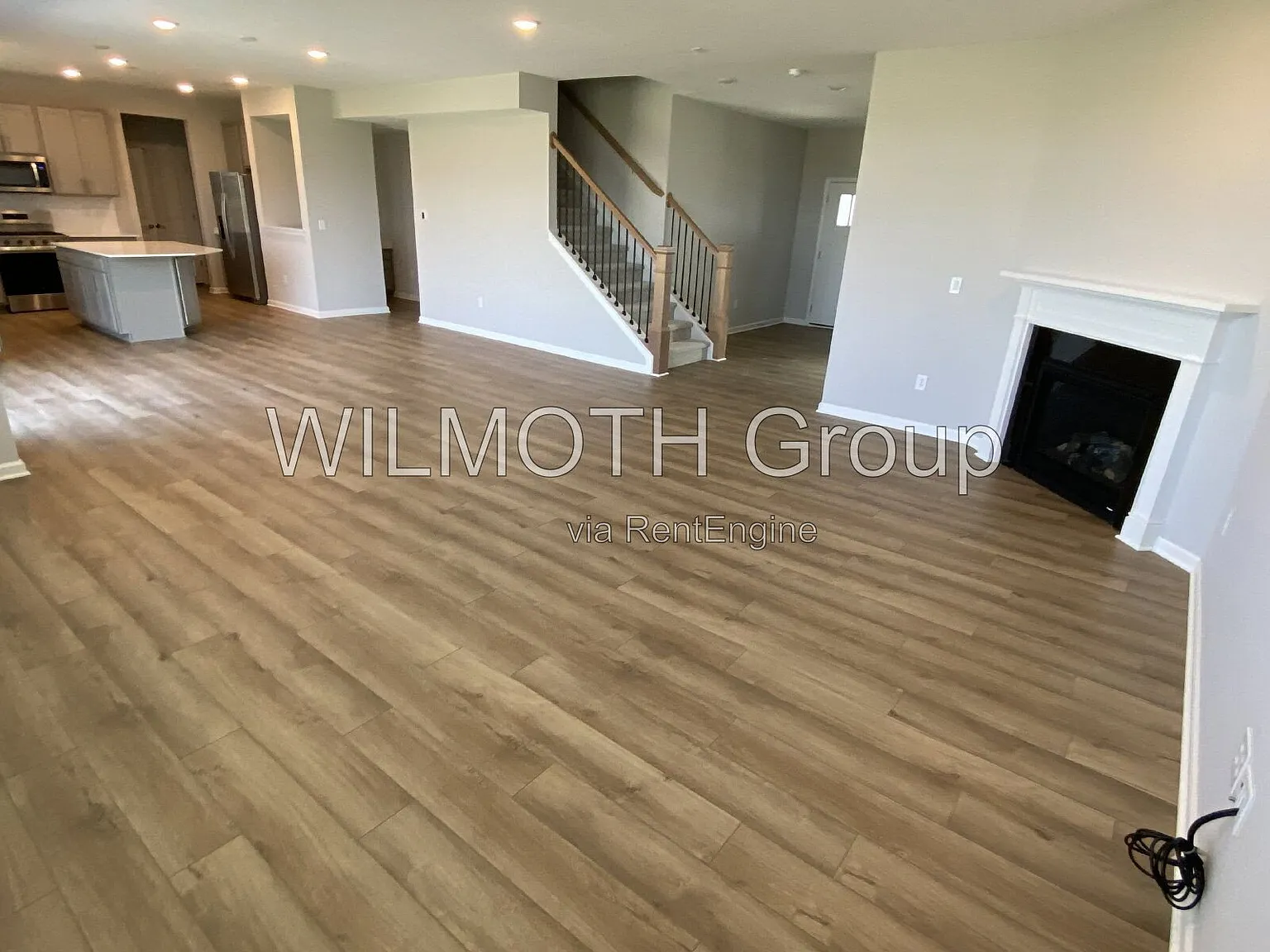 4 bed, 2.5 bath, 3092 sqft, $2,950 — Photo 3