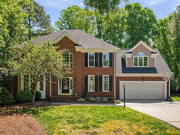 2nd image of 105 Fifemoor Ct