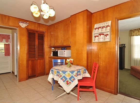 3rd image of 31 Clover St