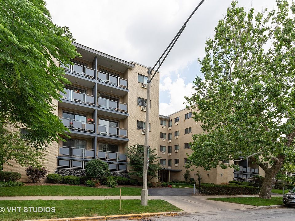 1st image of 1040 Erie St APT 402