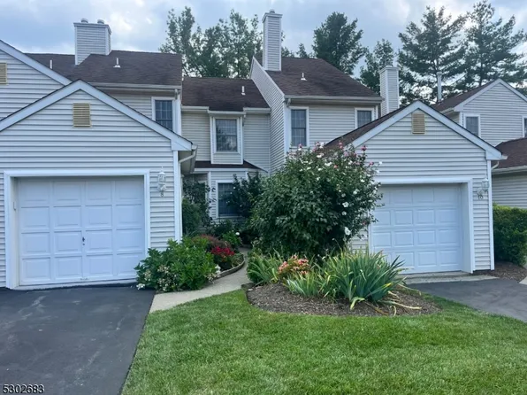 8 Kerri Ln, Lincoln Park Boro, NJ 07035