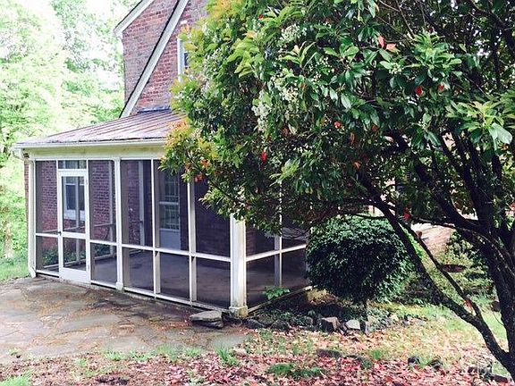 2nd image of 328 Sumpter St