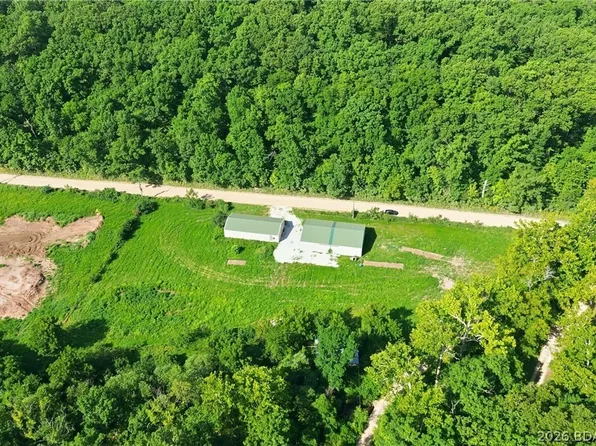 2440 Old Tuscumbia Rd, Eldon, MO 65026