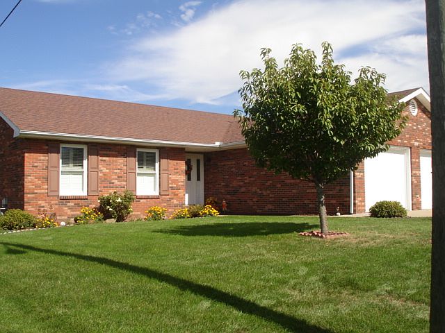 1st image of 1655 Chrissie Ln