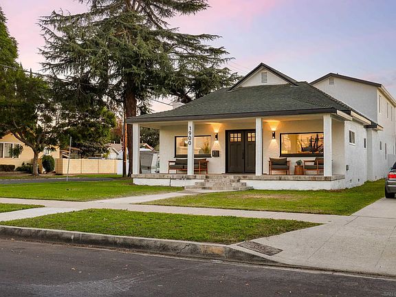 4th image of 1900 W 41st St