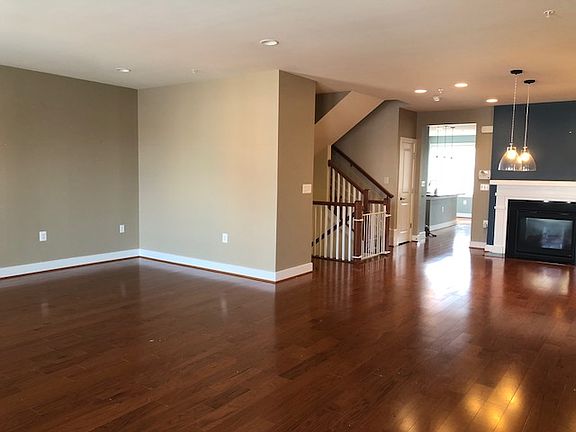 5th image of 2207 Main Line Blvd Unit 102