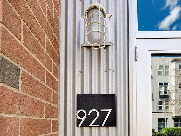 927 Westmere Ave — Photo 36