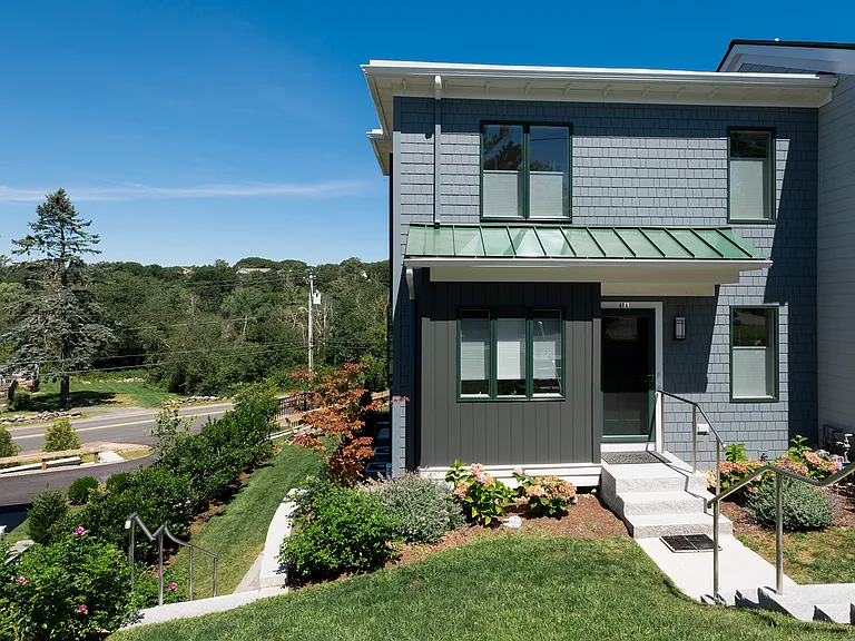 41 Cliff Rd #A — Photo 1