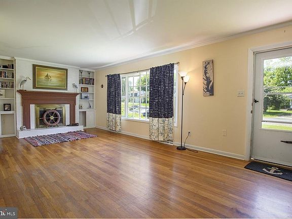2nd image of 29300 Bartlett Ave