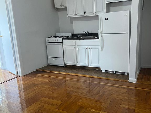 2nd image of 3230 Steuben Ave APT C1