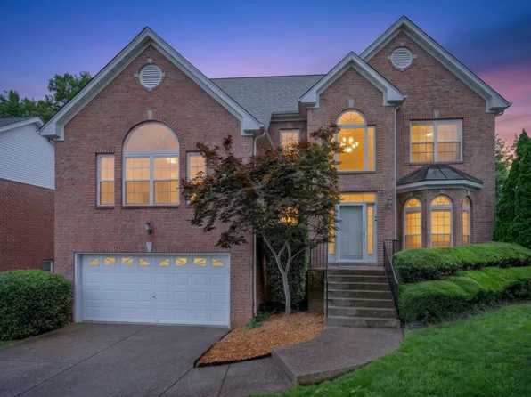 105 Lighthouse Cir, Hendersonville, TN 37075
