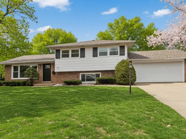 555 N Cherry Dr, Glenwood, IL 60425