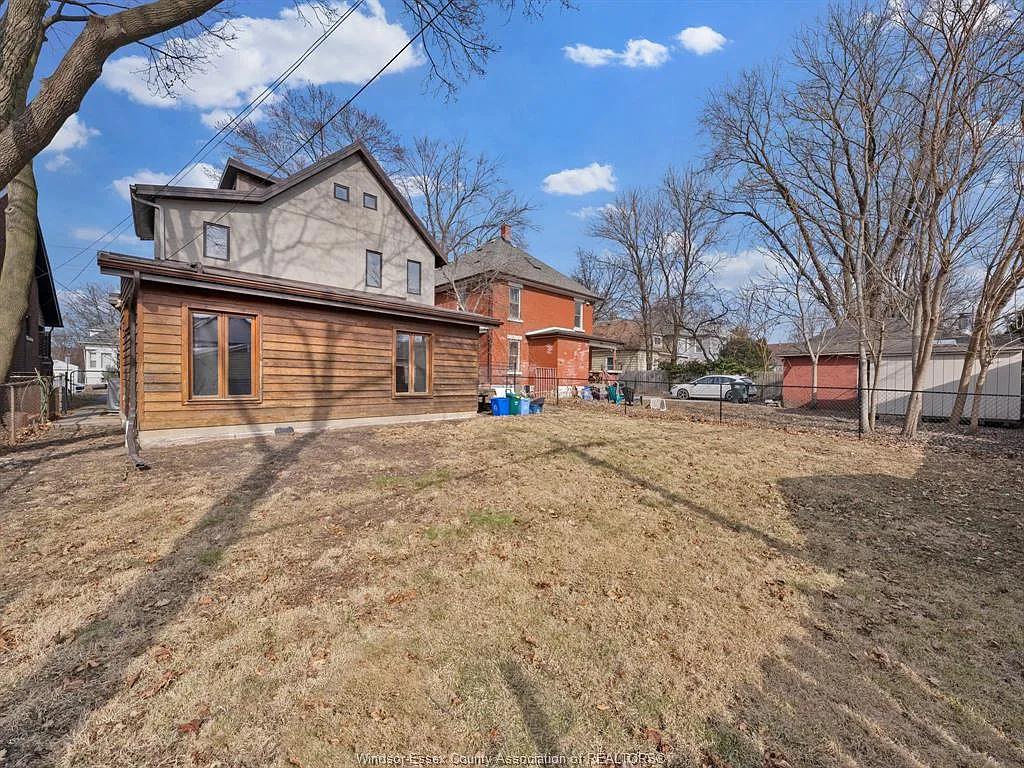 3 bed, $975 — Photo 3