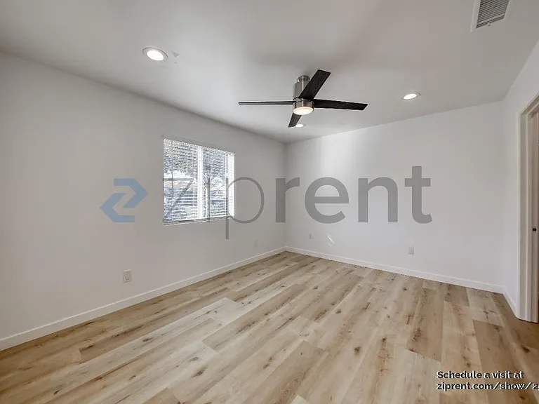 4403 Michigan Ave #A — Photo 6