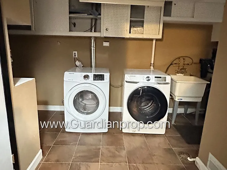 3304 Skyview Dr — Photo 26